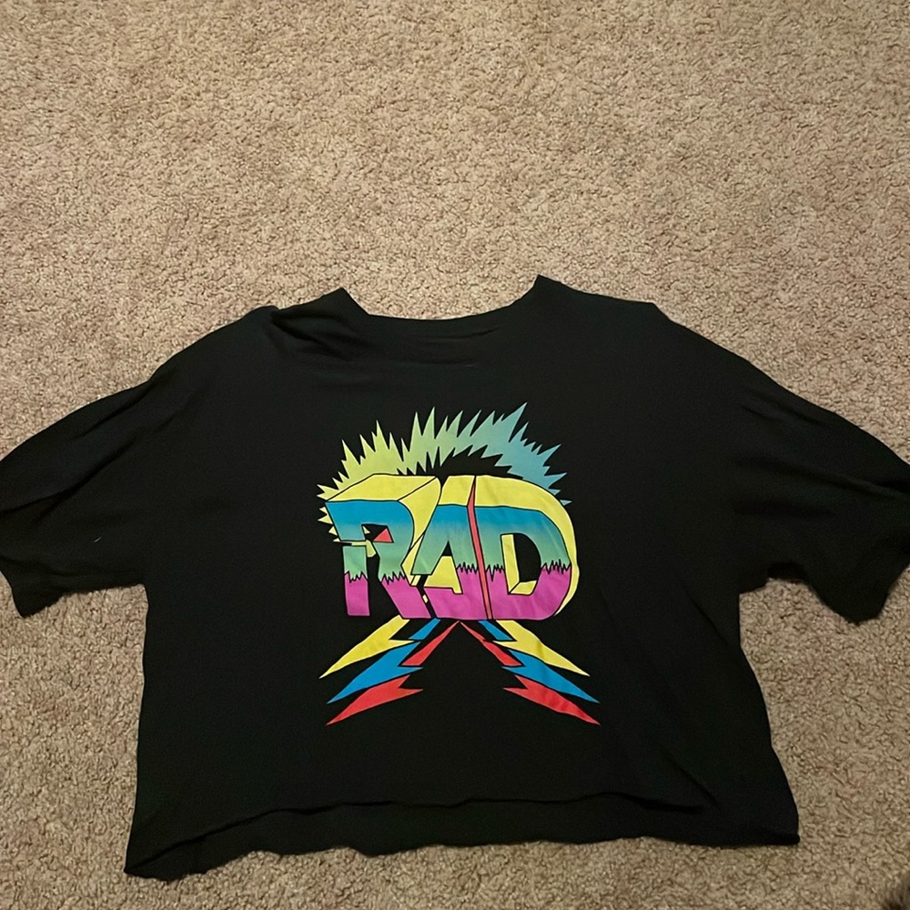 Graphic T